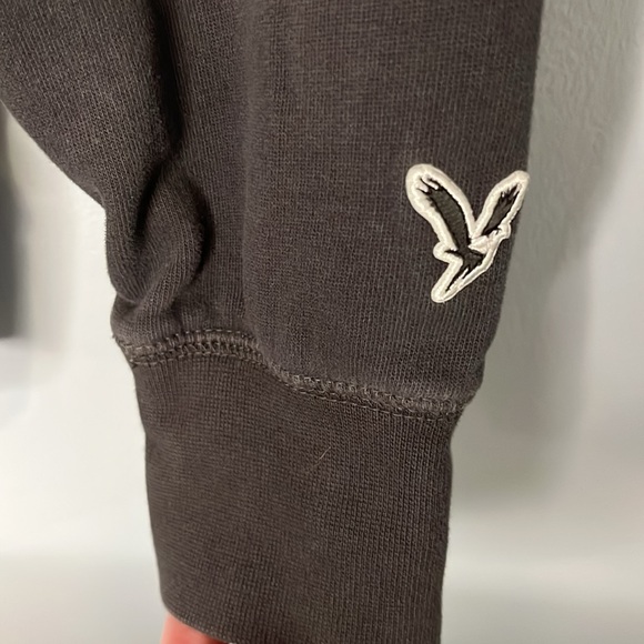 American Eagle distressed style sweatshirt - Picture 3 of 3